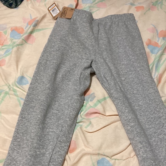 NWT Reebok Fleece Grey Heather Slim Pants Size Medium - Picture 8 of 11